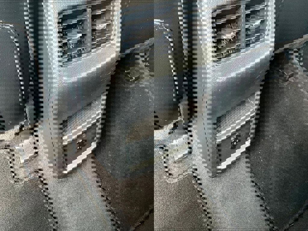 Used 2023 Ford Edge SEL AWD/4WD image 25