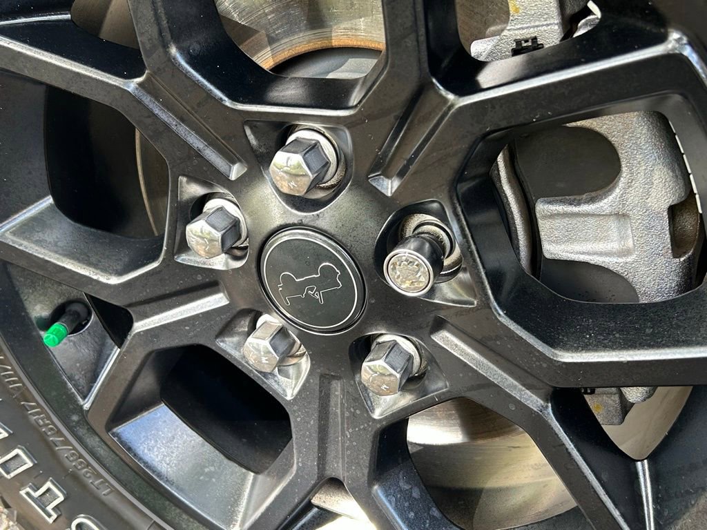 Certified 2025 Jeep Gladiator Willys image 17