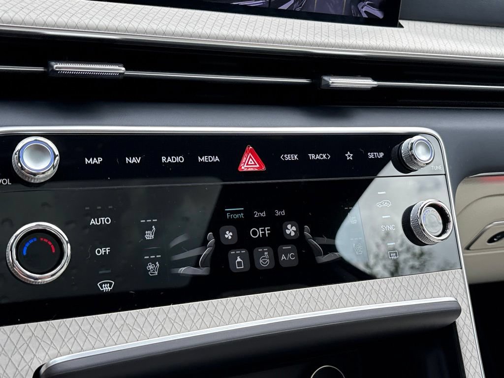 New 2026 Genesis GV80 3.5T Prestige AWD/4WD image 18