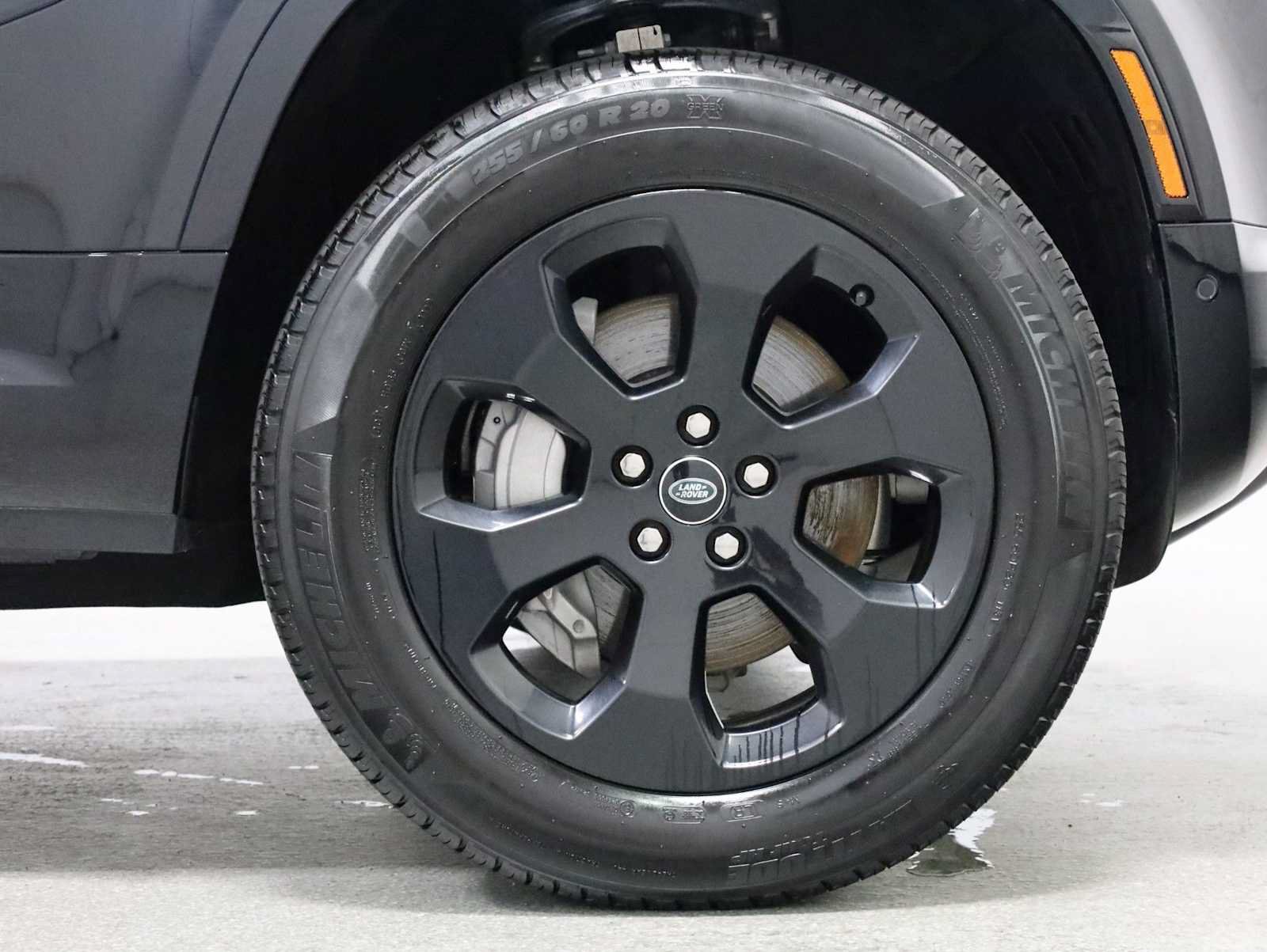 Used 2023 Land Rover Defender 90 X-Dynamic SE AWD/4WD image 12