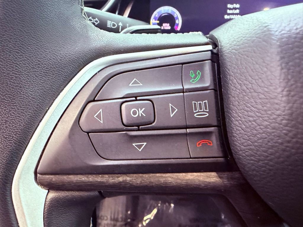 Used 2022 Jeep Grand Cherokee L Limited w/ Luxury Tech Group II image 25