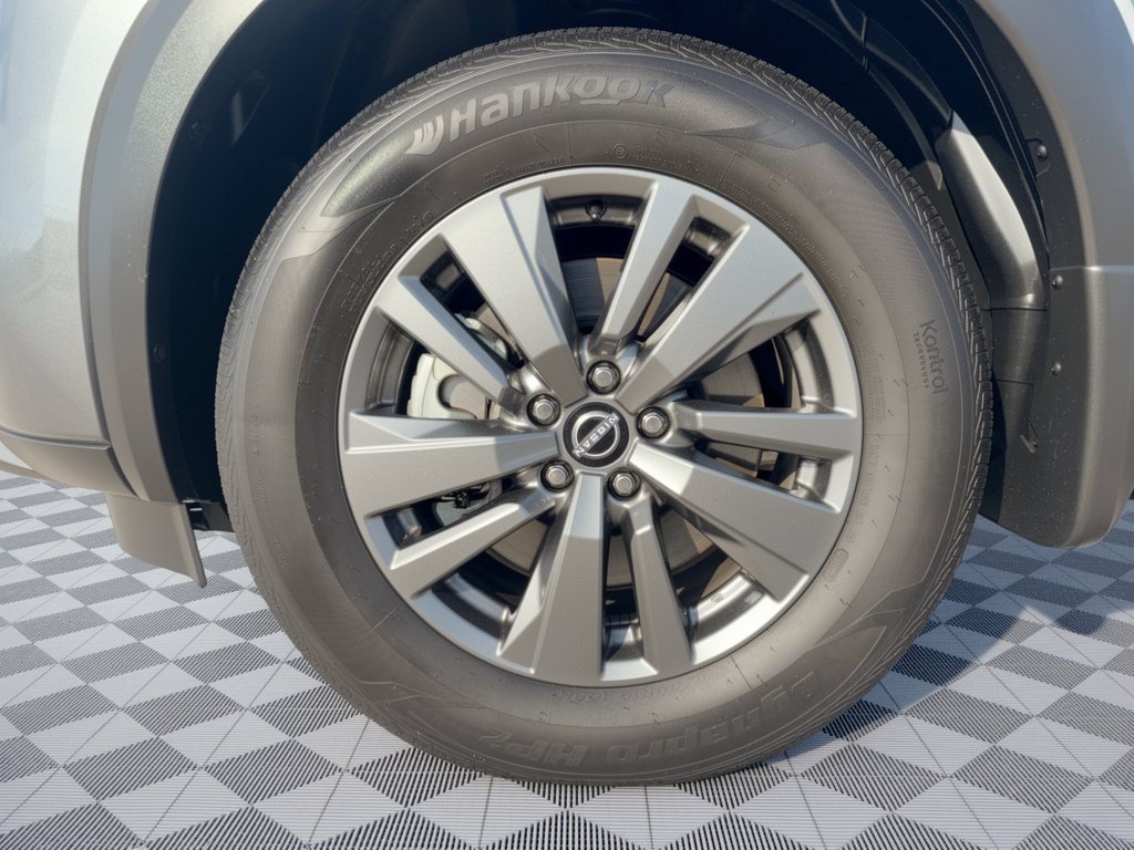 Used 2025 Nissan Pathfinder S FWD image 13