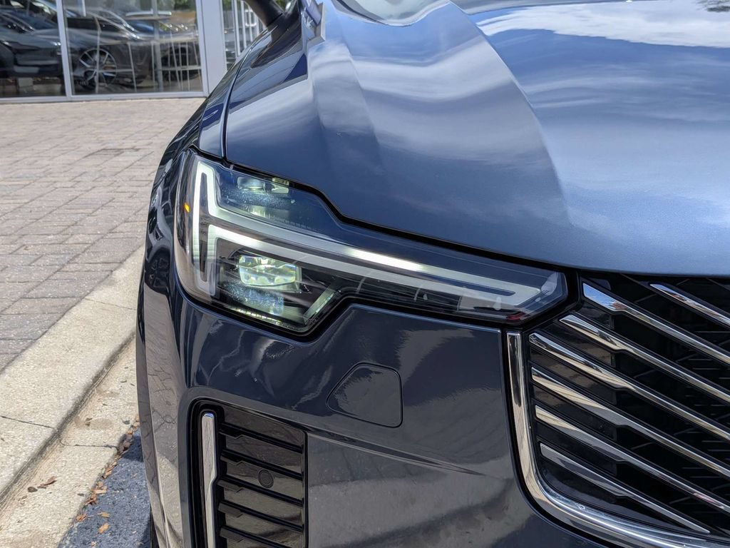 Certified 2025 Volvo XC90 B6 Ultra AWD/4WD image 10