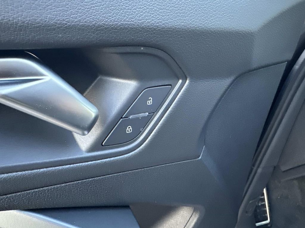 New 2025 Audi Q3 2.0T Premium Plus image 14