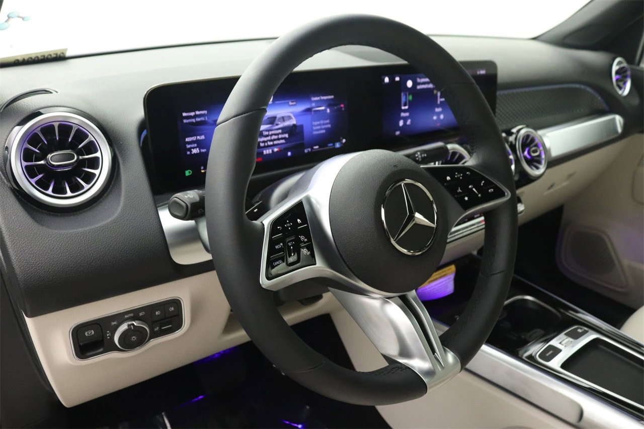 New 2025 Mercedes-Benz GLB 250 image 5