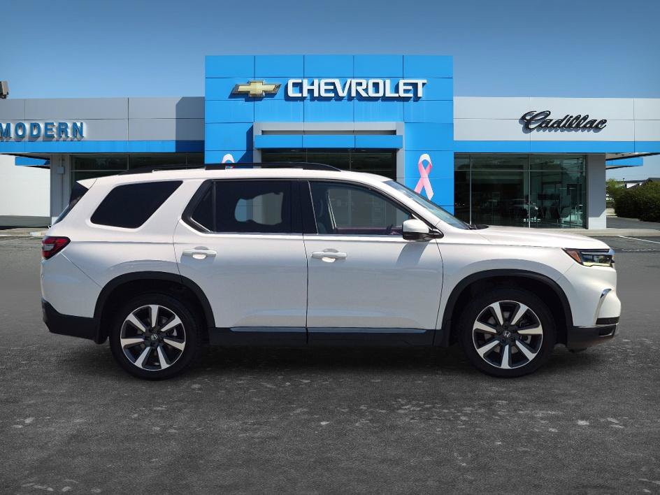 Used 2025 Honda Pilot Touring image 6