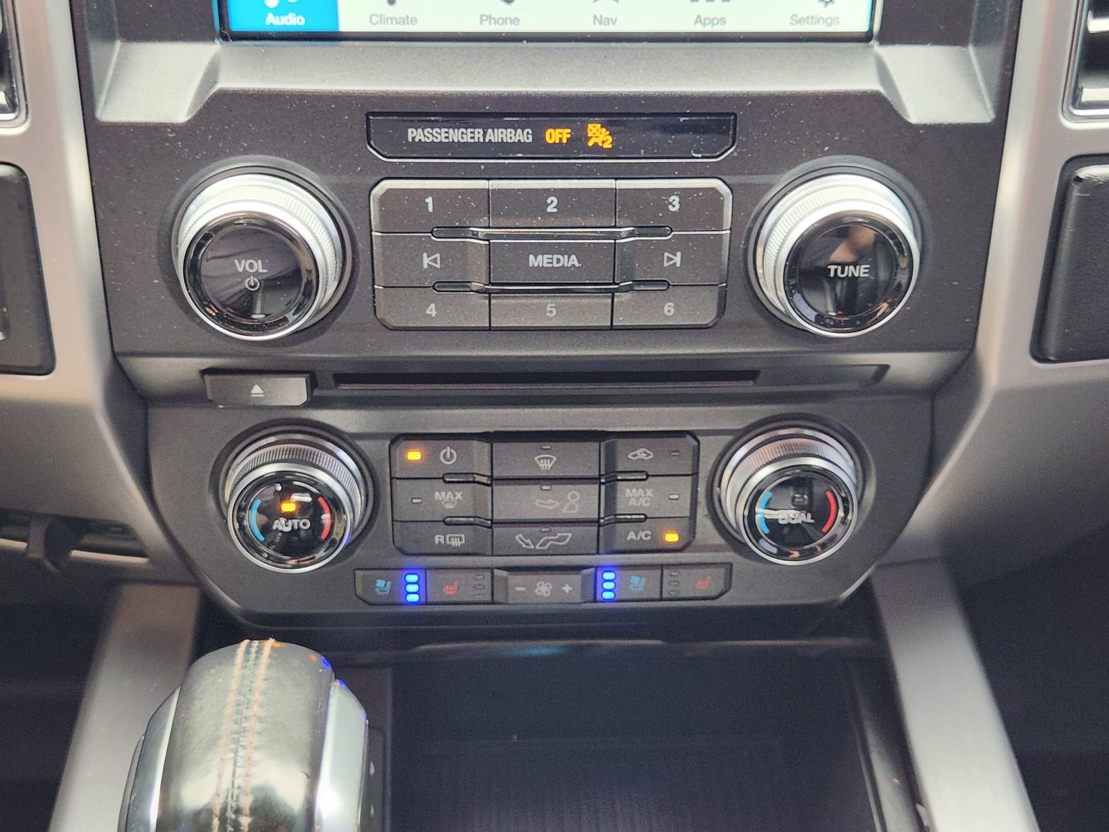 Used 2018 Ford F150 Platinum image 21