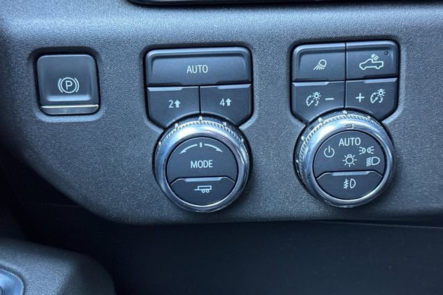 Used 2024 GMC Sierra 1500 SLT AWD/4WD image 43