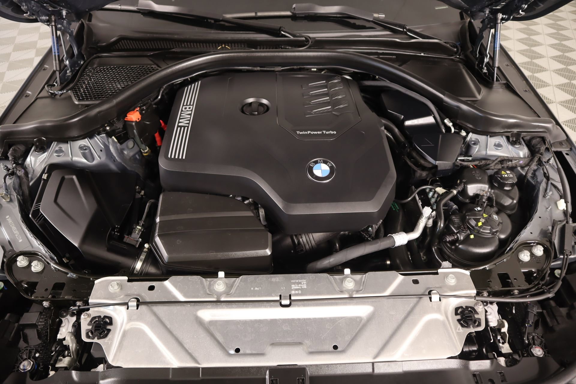 Used 2025 BMW 230i Coupe w/ M Sport Package image 20