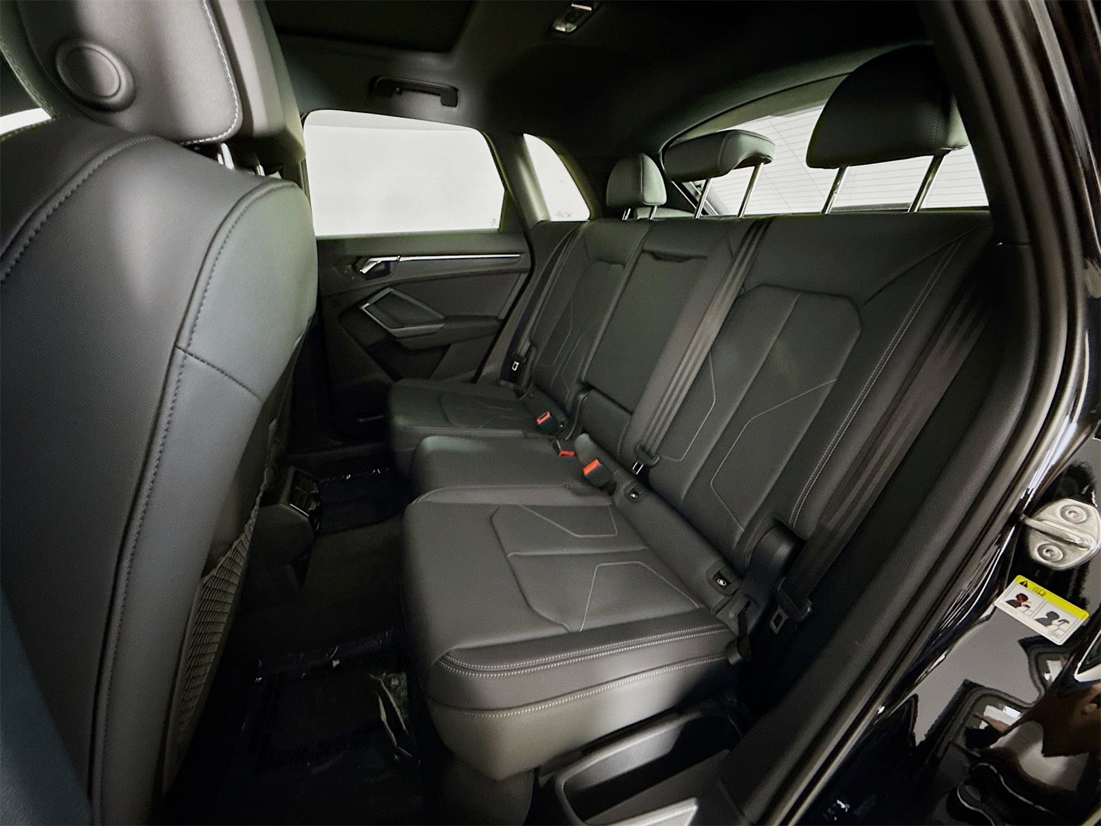 New 2025 Audi Q3 2.0T Premium image 24