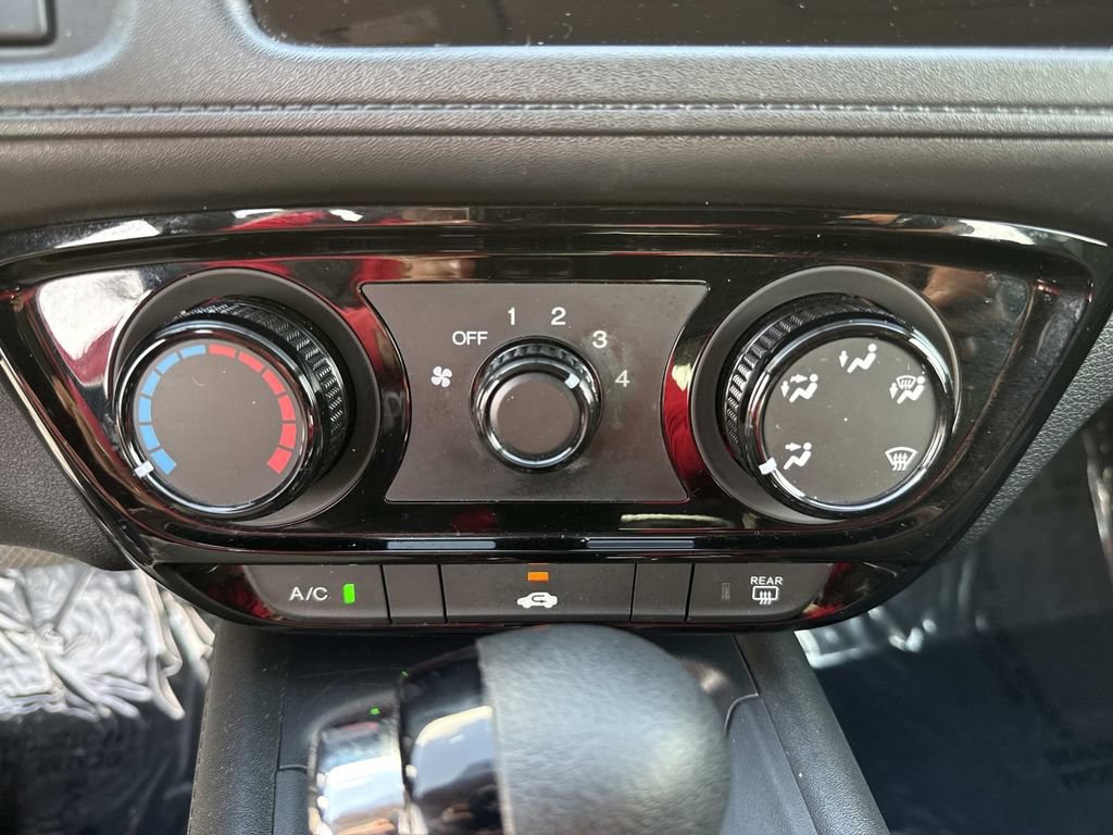 Used 2020 Honda HR-V LX image 29