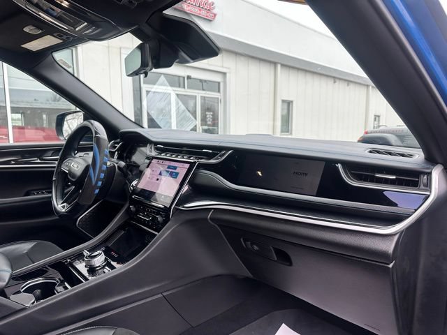 Used 2022 Jeep Grand Cherokee Trailhawk w/ Luxury Tech Group III AWD/4WD image 15