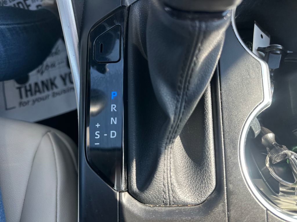 Used 2020 Toyota Highlander XLE AWD/4WD image 26