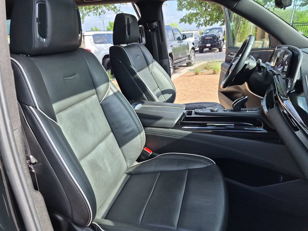 Used 2024 Cadillac Escalade Sport w/ LPO, ONYX Package AWD/4WD image 42