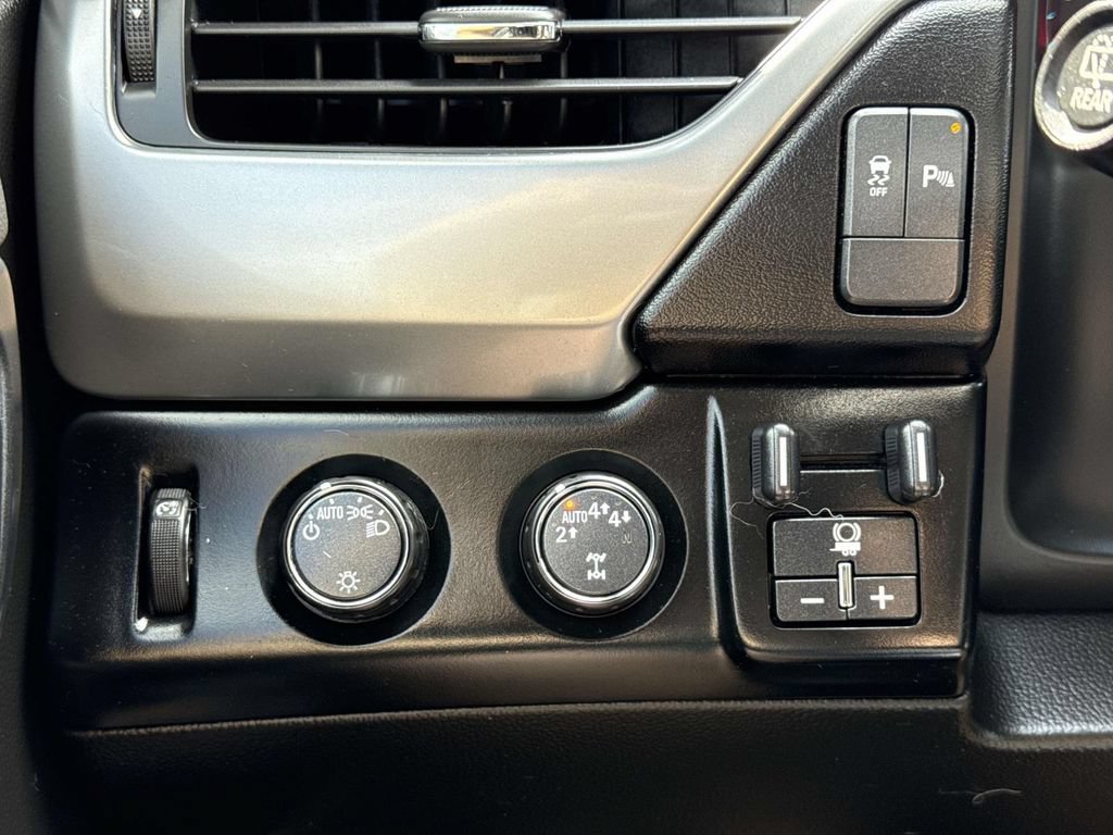 Used 2018 Chevrolet Tahoe LS w/ Max Trailering Package AWD/4WD image 37