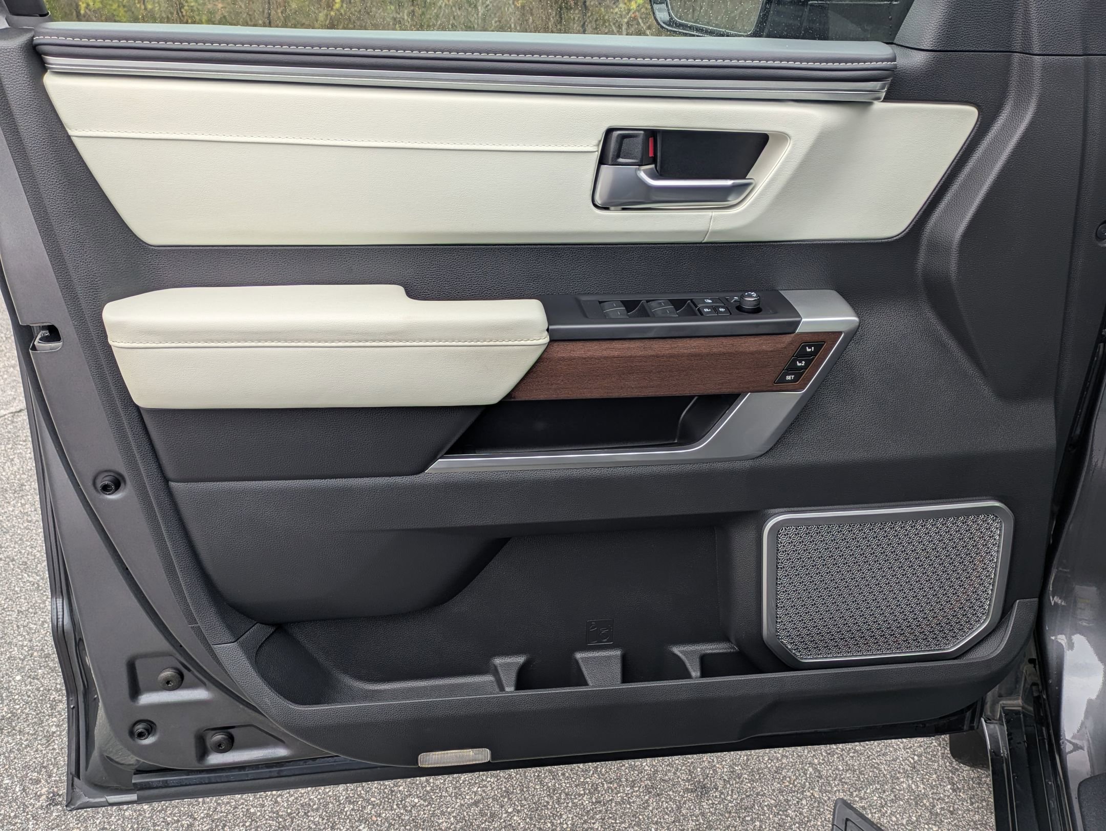 Used 2024 Toyota Sequoia Capstone image 19