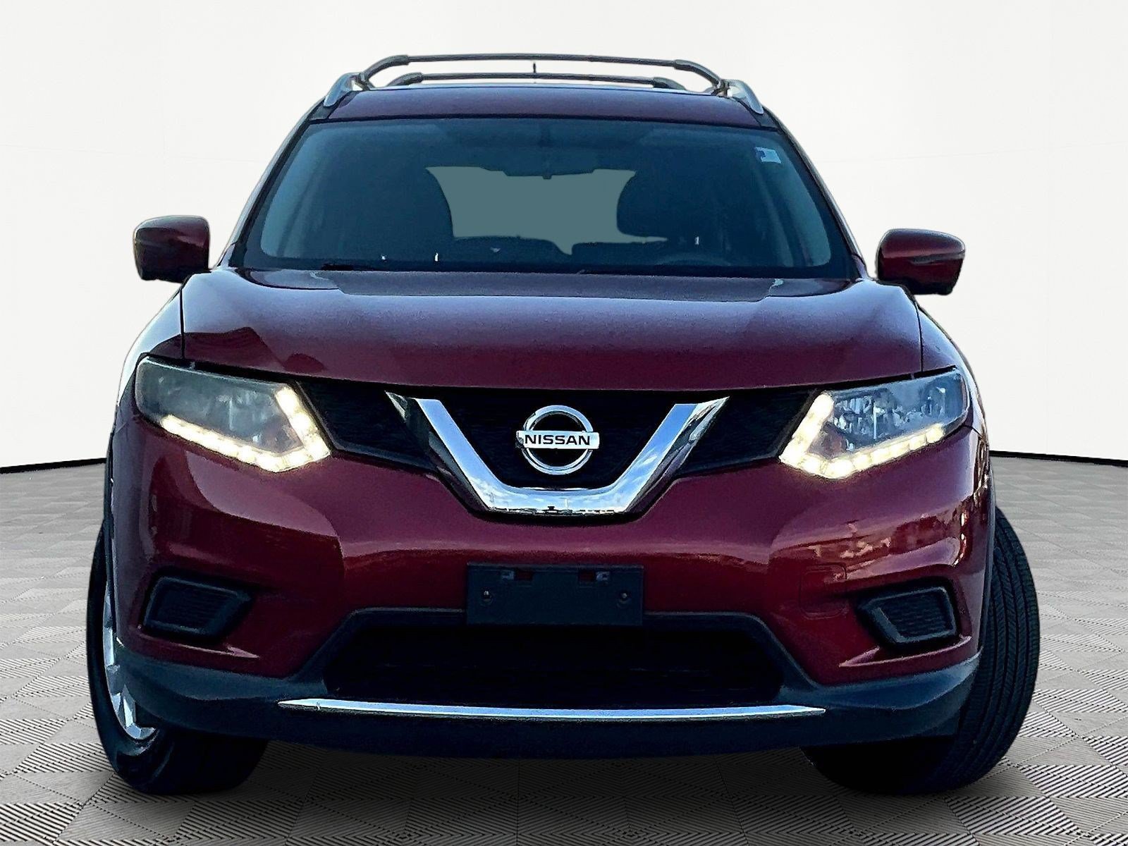 Used 2016 Nissan Rogue SV w/ SV Premium Package AWD/4WD image 2