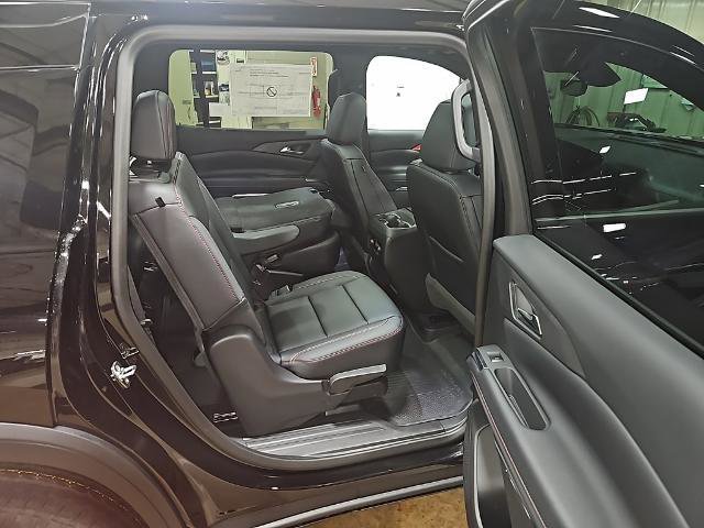 New 2026 Chevrolet Traverse Z71 w/ Driver Confidence Package image 26