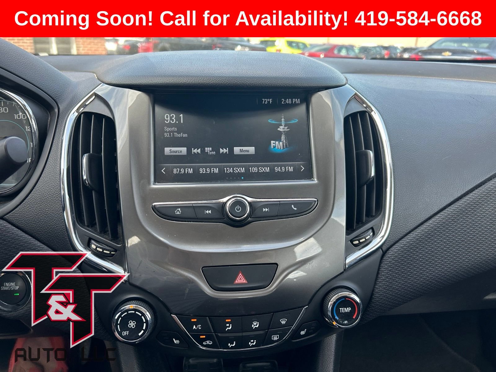 Used 2017 Chevrolet Cruze LT w/ Convenience Package FWD image 12