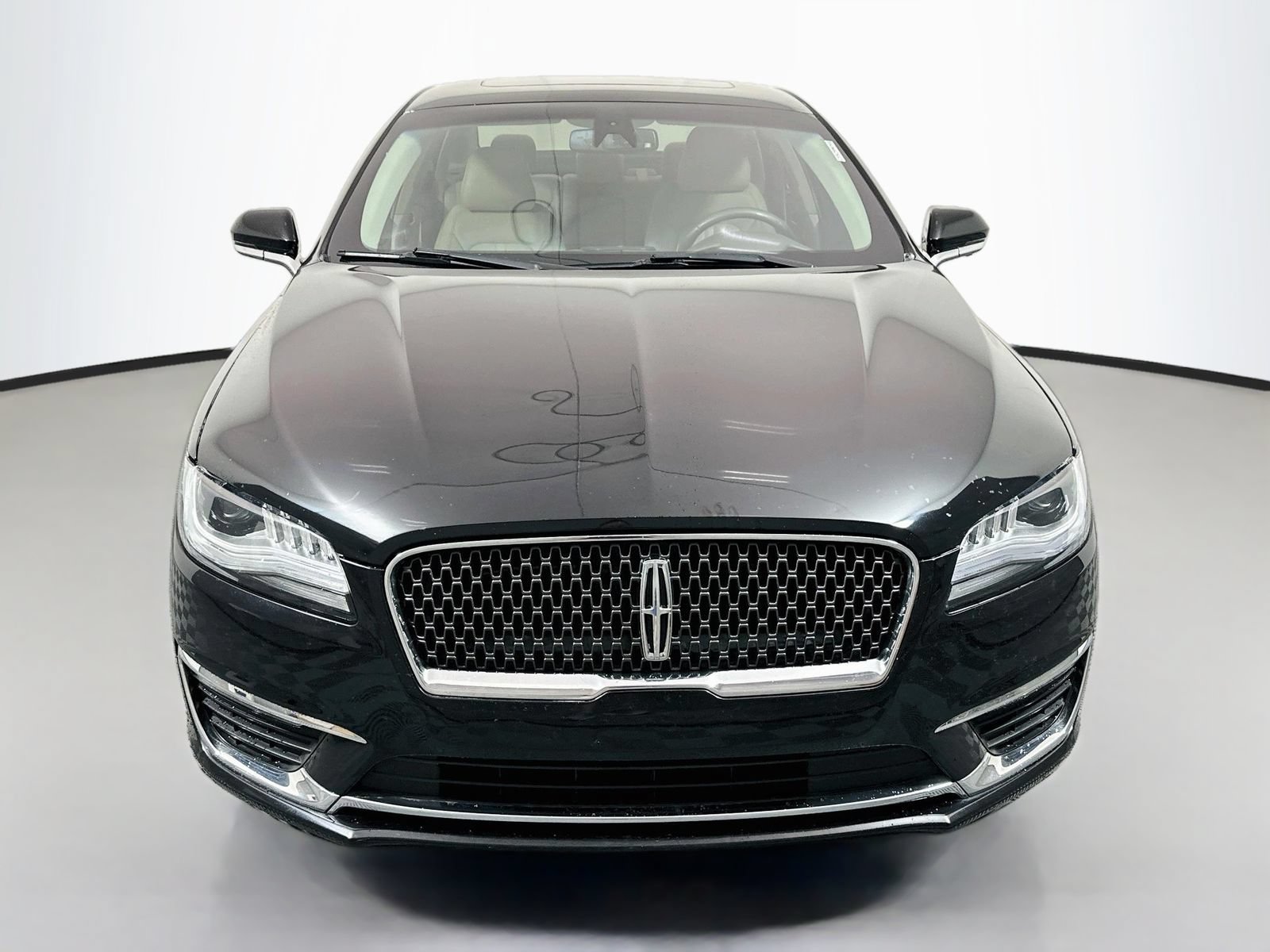 Used 2019 Lincoln MKZ Reserve w/ Reserve Plus Package FWD image 2