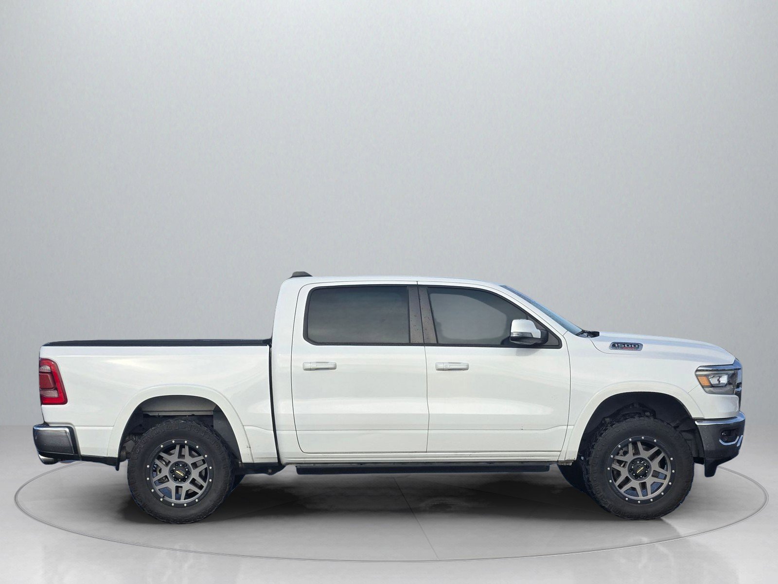 Used 2020 RAM 1500 Laramie image 9