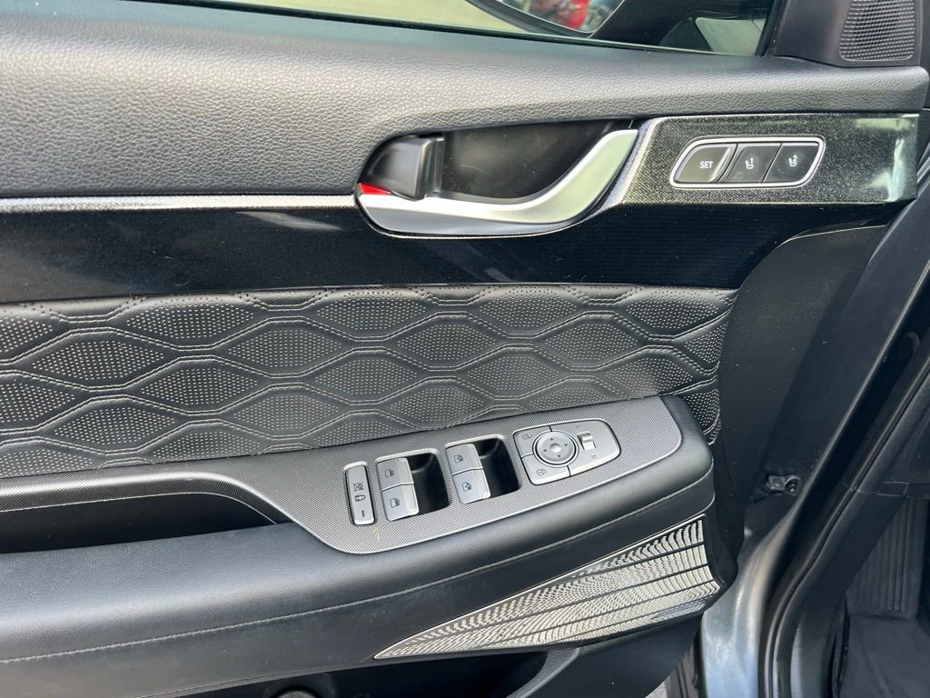 Used 2020 Hyundai Palisade Limited image 15