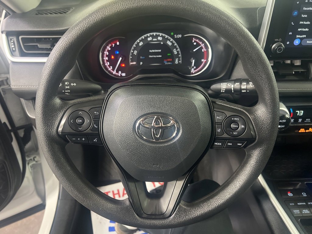 Used 2025 Toyota RAV4 XLE image 9