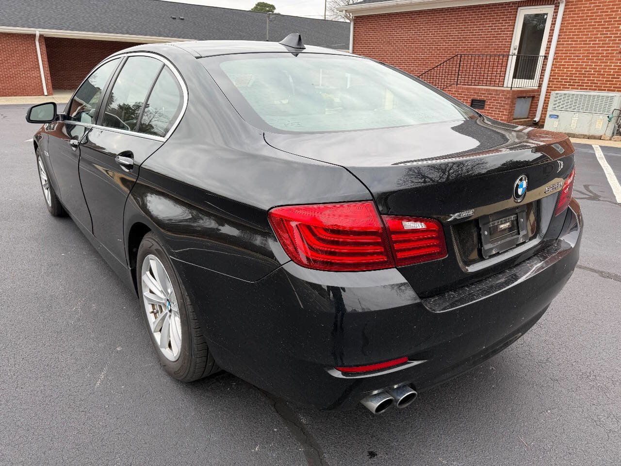 Used 2016 BMW 528i xDrive Sedan AWD/4WD image 5