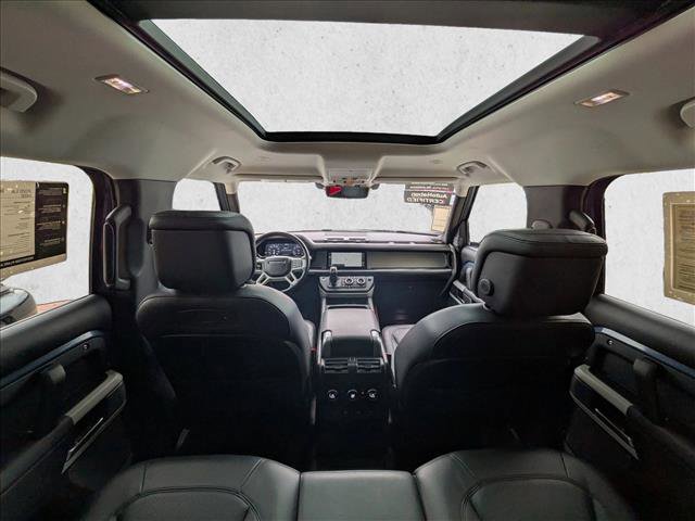 Used 2020 Land Rover Defender 110 HSE image 25