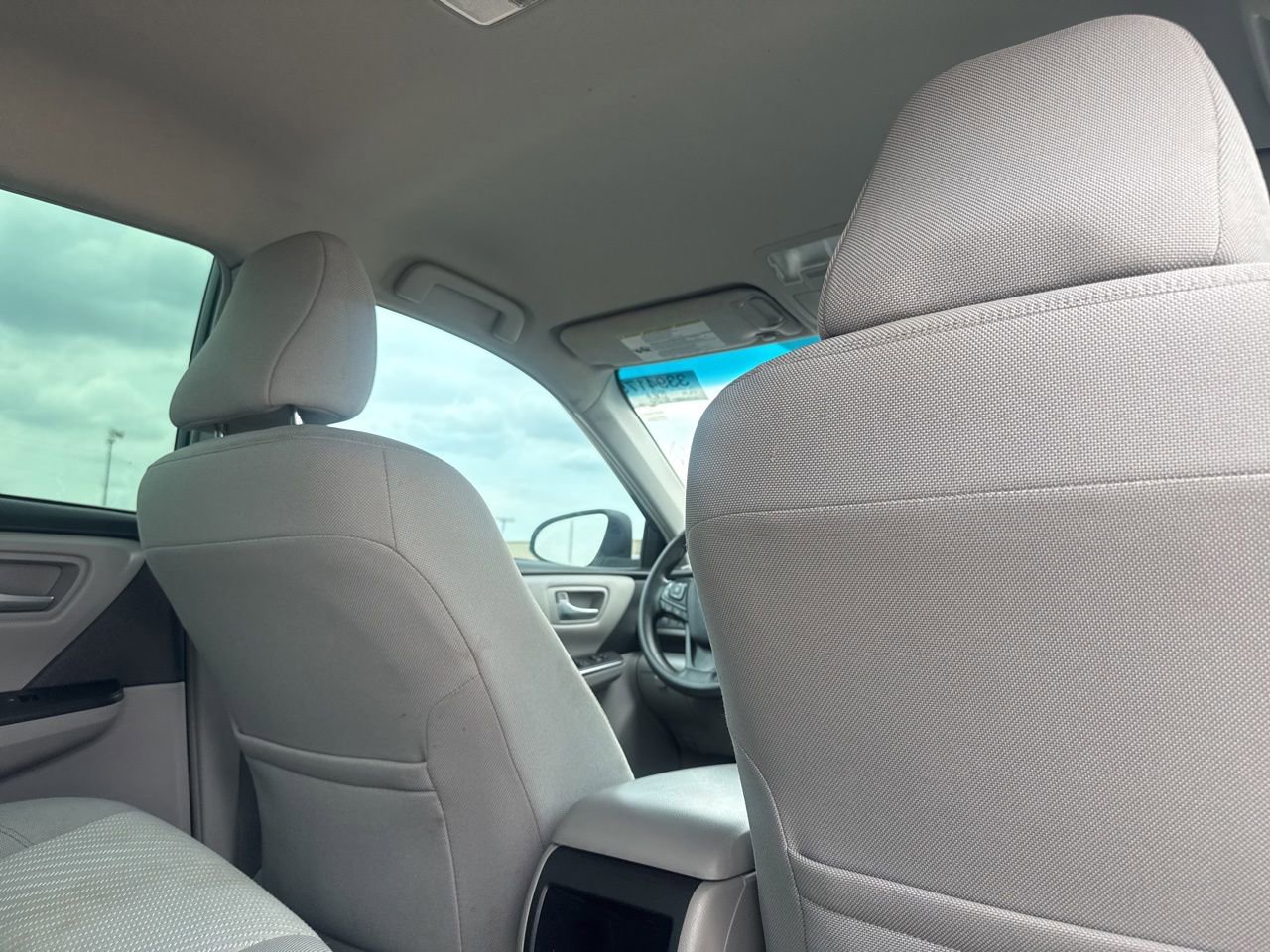 Used 2017 Toyota Camry SE FWD image 31
