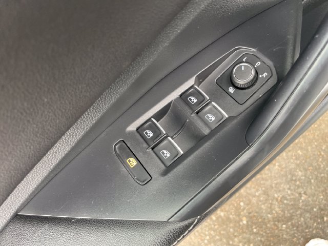 Used 2025 Volkswagen Jetta Sport FWD image 21