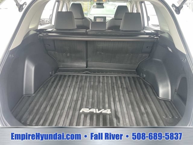 Used 2021 Toyota RAV4 XLE w/ Protection Package (TMS) AWD/4WD image 7