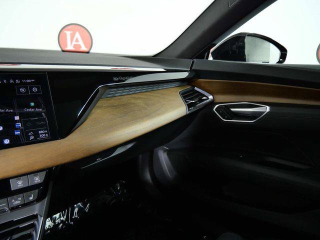 Used 2022 Audi e-tron GT Premium Plus image 20