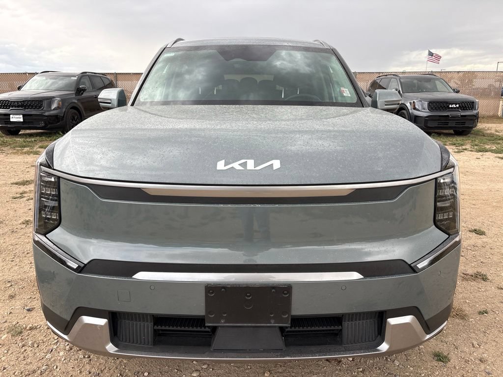 Certified 2024 Kia EV9 Wind AWD/4WD image 8