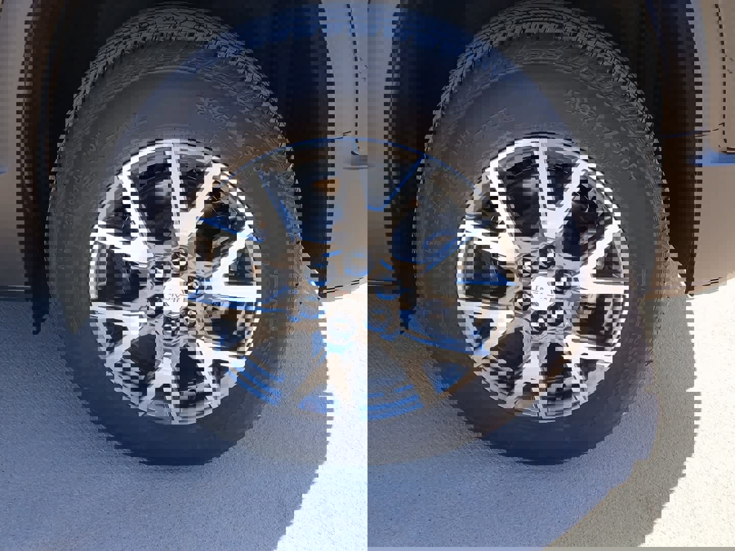 Used 2023 GMC Acadia SLT w/ Preferred Package image 14