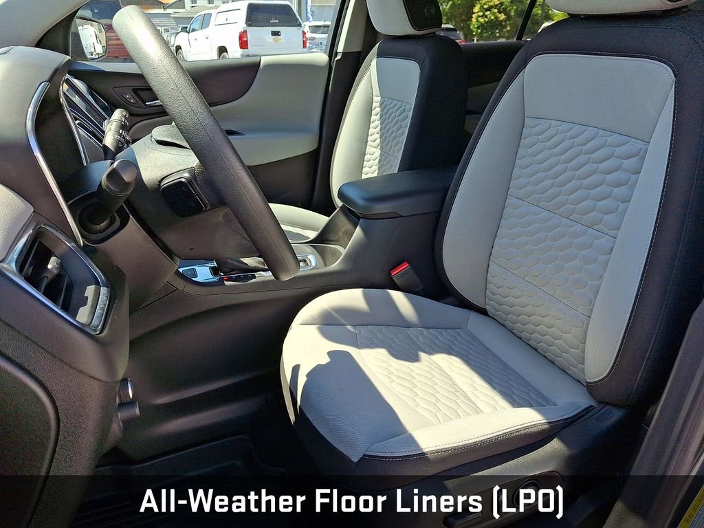 Used 2021 Chevrolet Equinox LS w/ LS Convenience Package AWD/4WD image 16