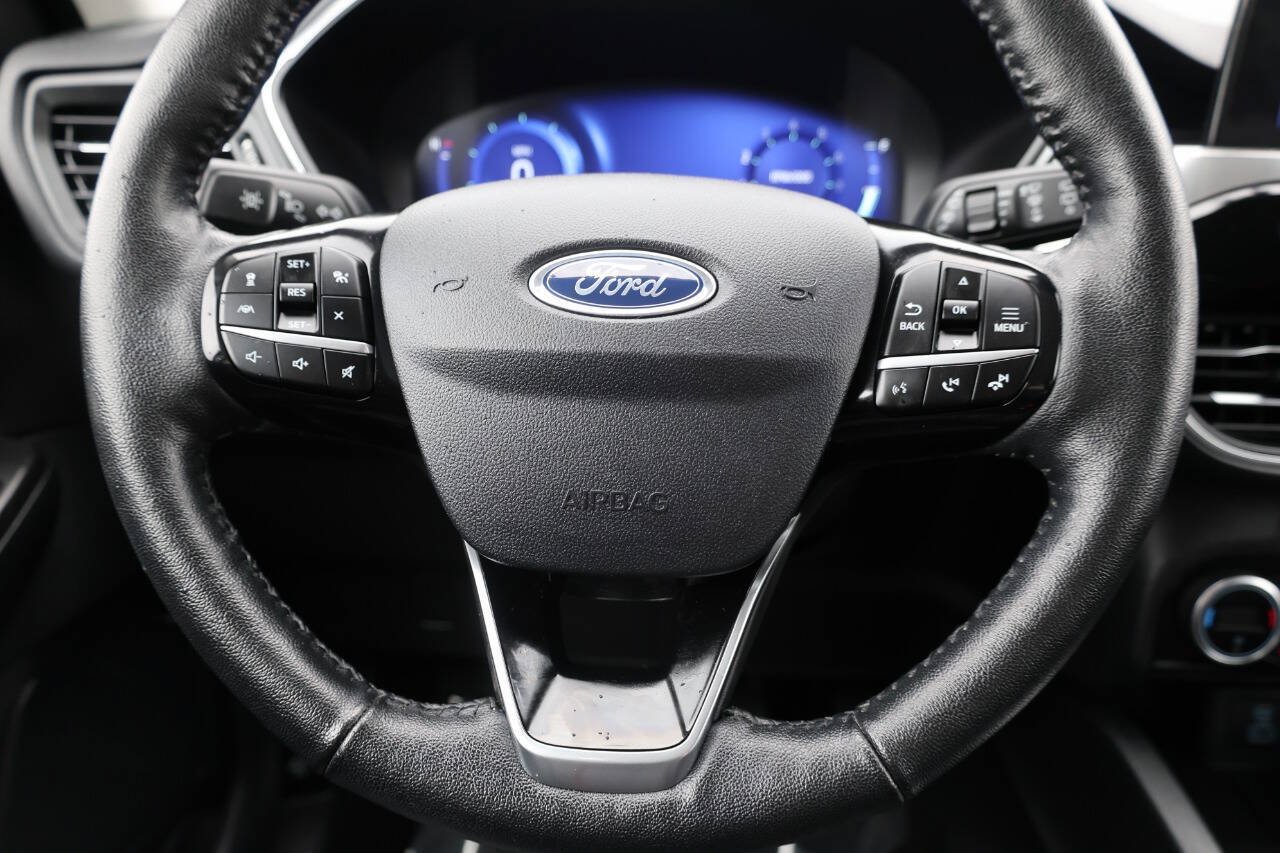 Used 2021 Ford Escape Titanium AWD/4WD image 18