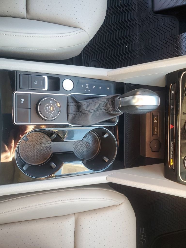 Used 2019 Volkswagen Atlas SEL image 40