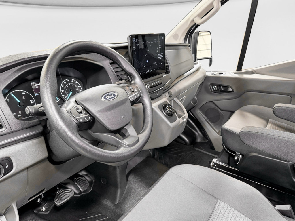 Used 2024 Ford E-Transit Low Roof RWD image 20