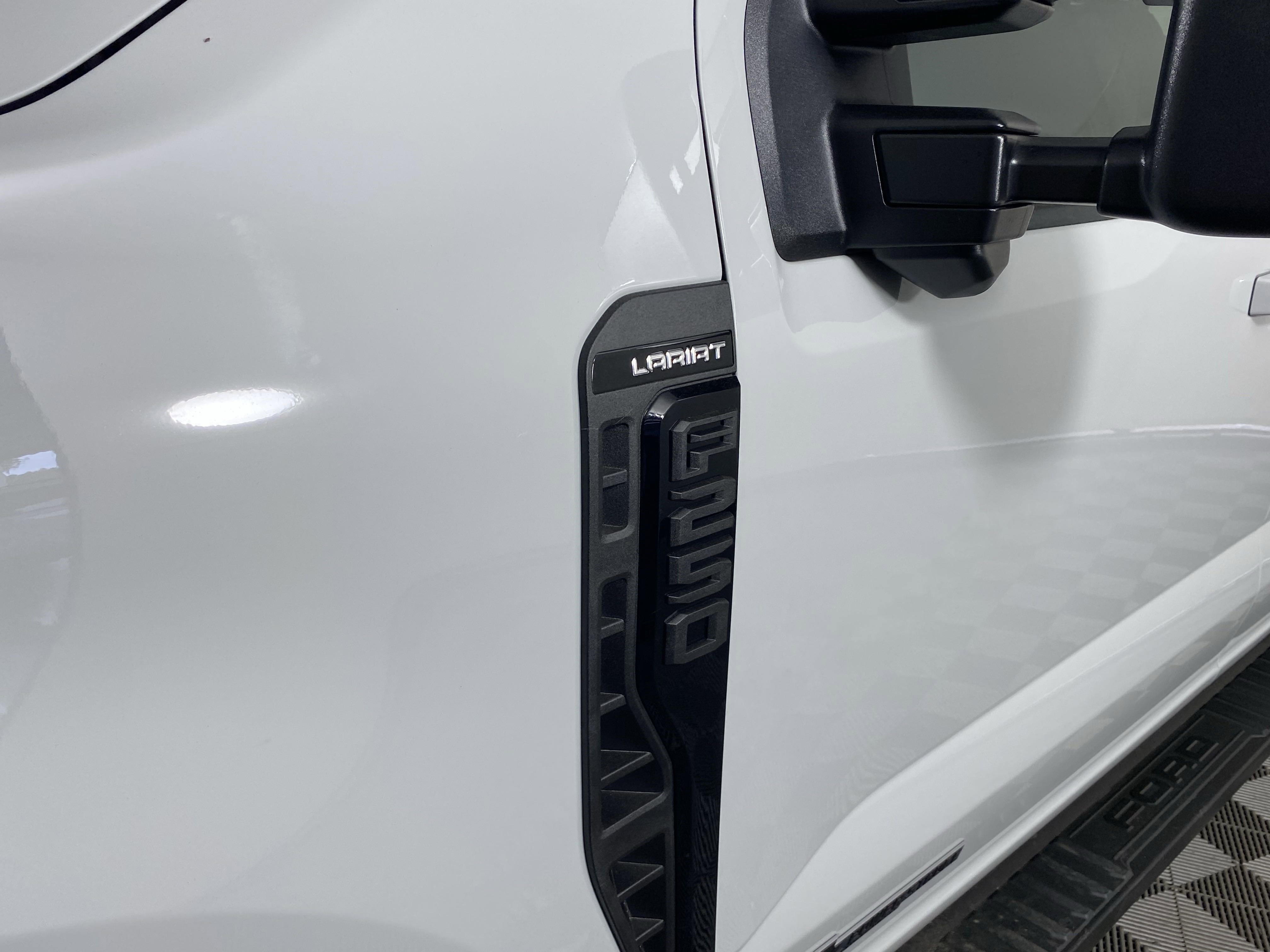 New 2025 Ford F250 Lariat w/ Lariat Ultimate Package image 9