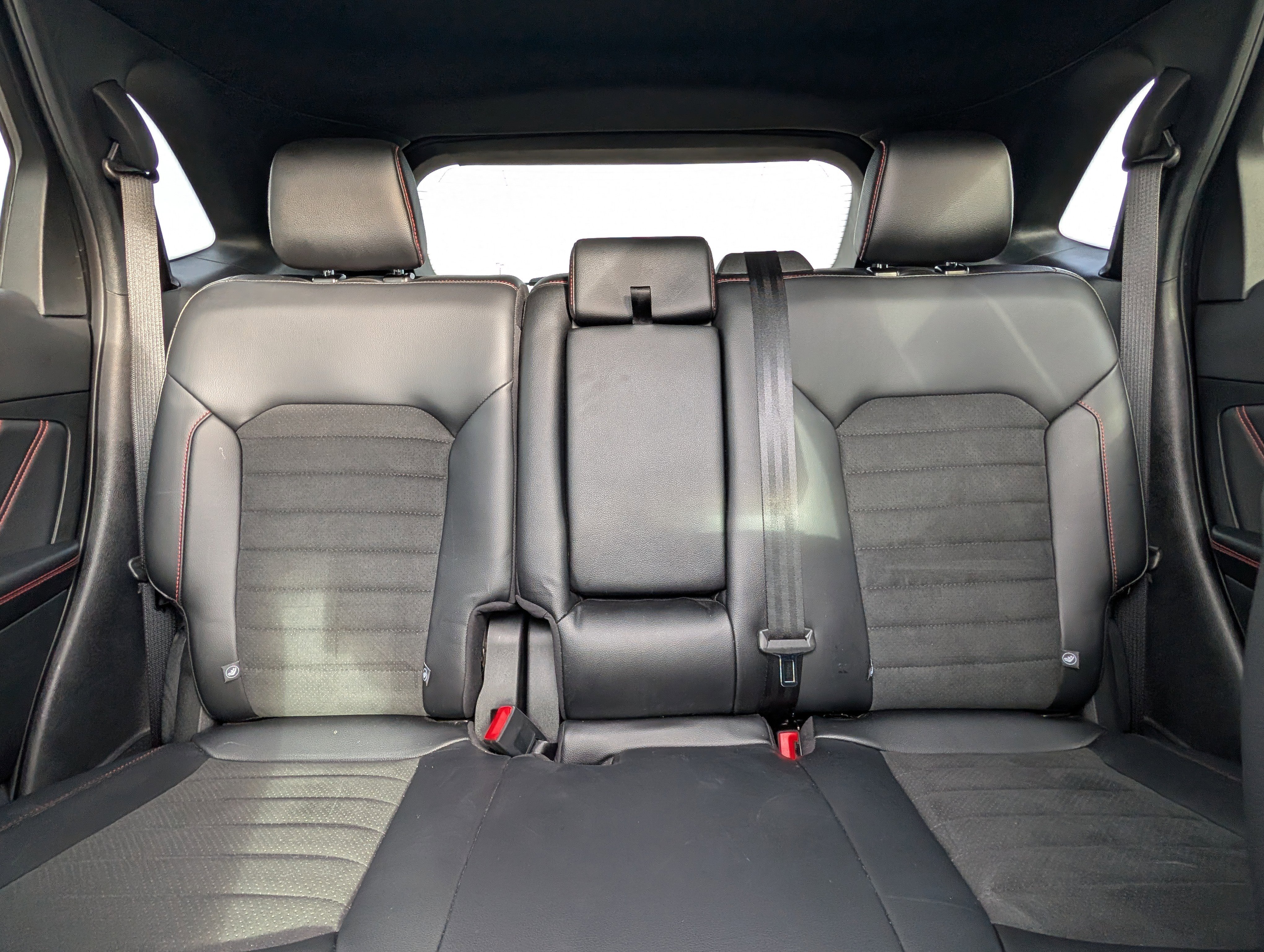 Used 2024 Ford Edge ST-Line image 27