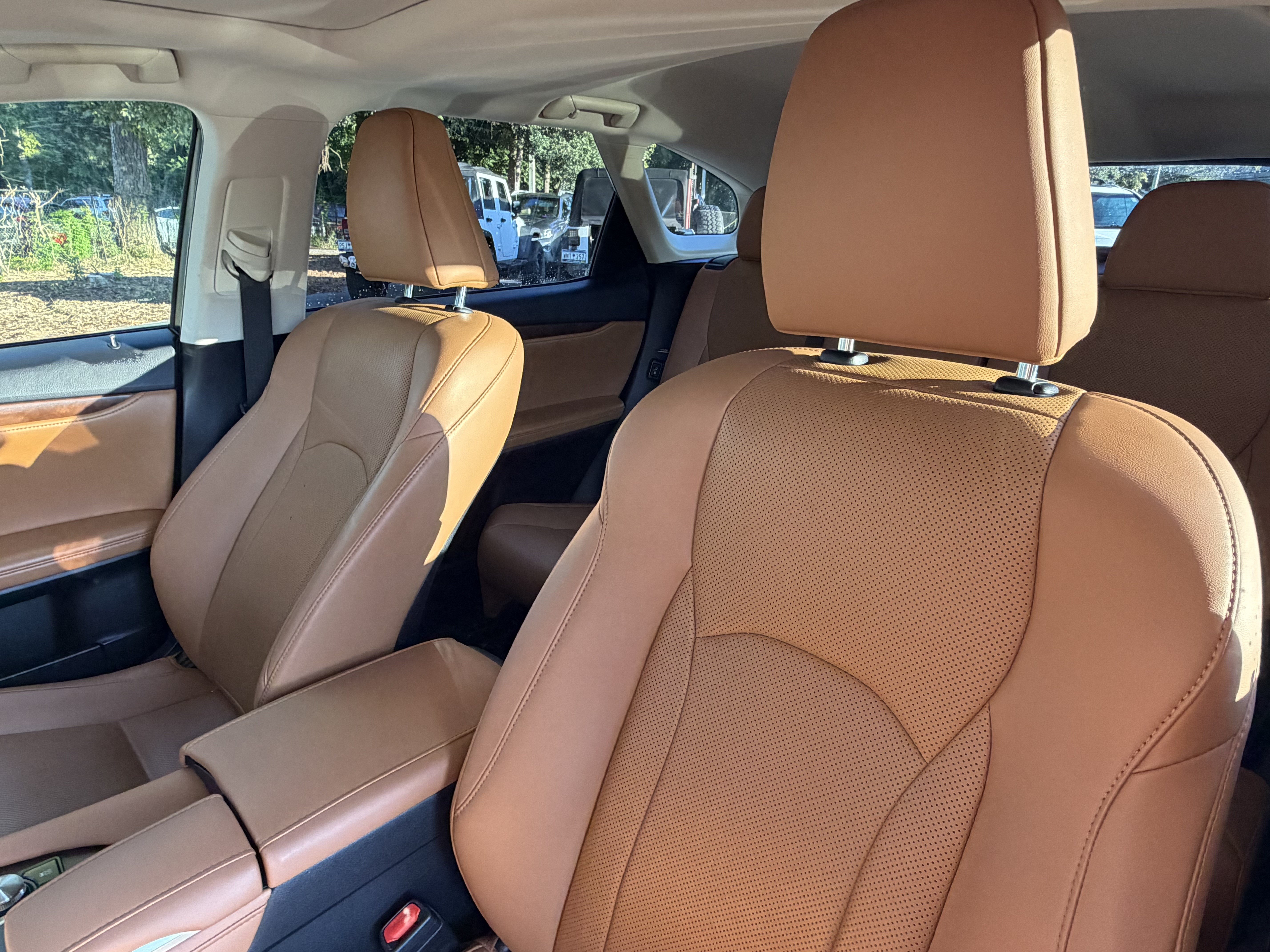 Used 2021 Lexus RX 350L FWD w/ Premium Package image 18