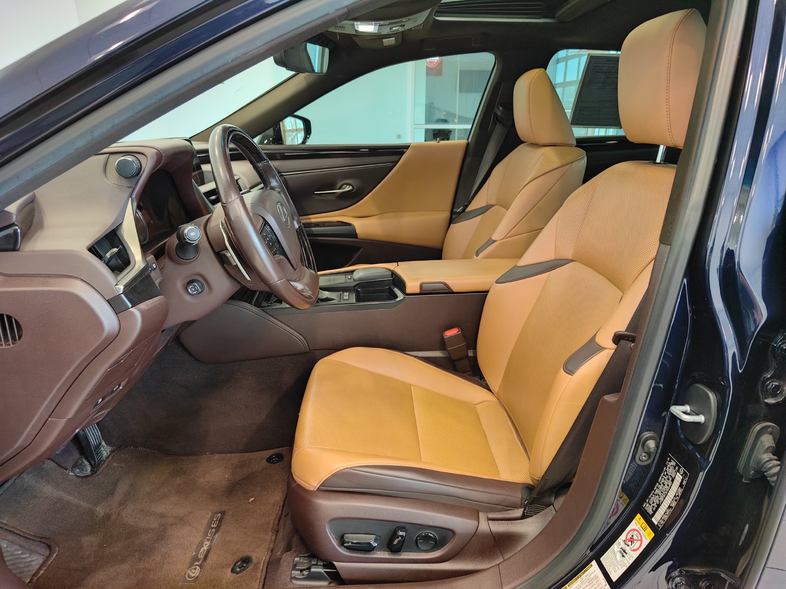 Used 2019 Lexus ES 300h w/ Premium Package FWD image 27