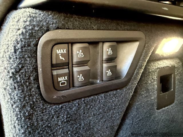 Used 2021 BMW X7 xDrive40i w/ Premium Package AWD/4WD image 26