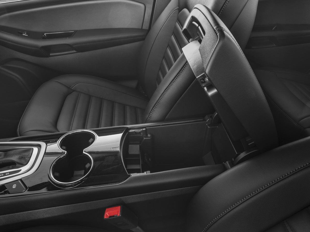 Used 2016 Ford Edge Titanium w/ Equipment Group 301A image 10