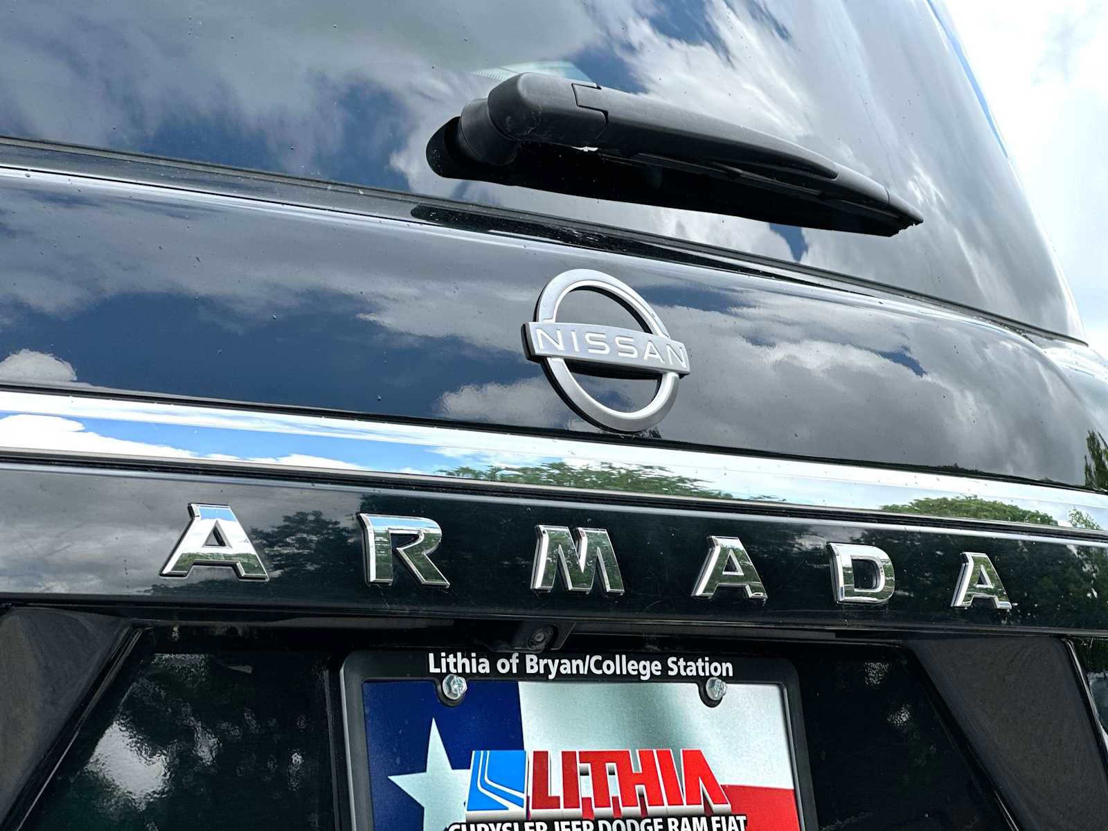 Used 2024 Nissan Armada SV AWD/4WD image 15