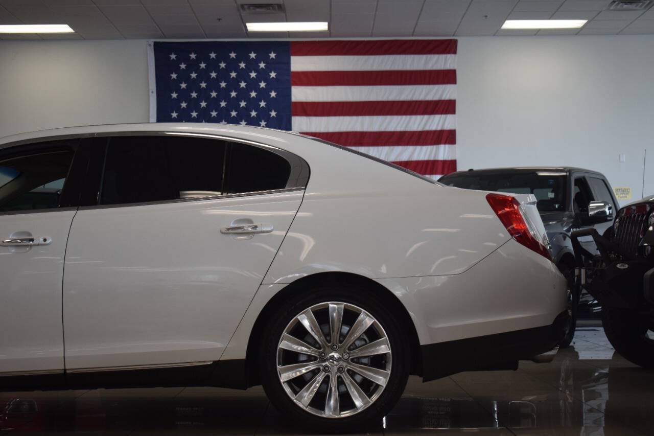 Used 2013 Lincoln MKS AWD image 18