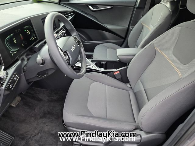 Certified 2025 Kia Niro LX image 12