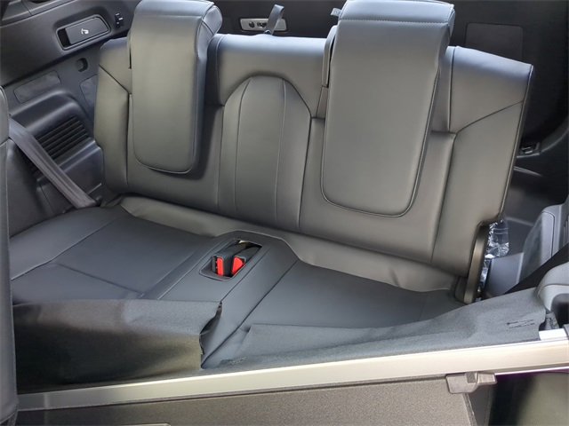 New 2025 Mitsubishi Outlander SE image 21