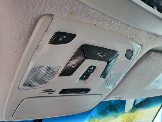 Used 2011 Toyota Sienna XLE FWD image 19